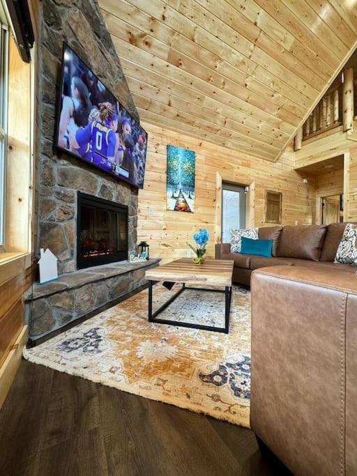 New! Indoor Pool/Ps 5/Hot Tub/Parkway Villa Пиджен Фордж Екстериор снимка