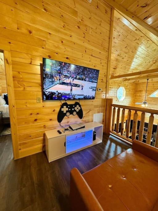 New! Indoor Pool/Ps 5/Hot Tub/Parkway Villa Пиджен Фордж Екстериор снимка