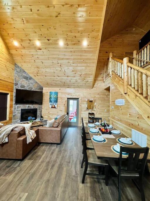 New! Indoor Pool/Ps 5/Hot Tub/Parkway Villa Пиджен Фордж Екстериор снимка